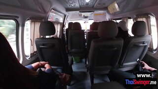 ���ूबसूरत थाई बेब में तंग बिल्ली