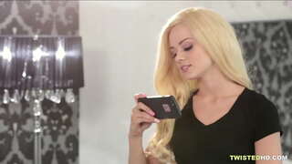 Macochę podstępem zmusił przelecieć падчерицу i jej chłopaka