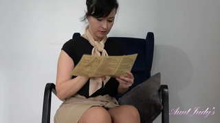 Стјуардеса са Великим Сисама Милфа Ванилианна - Сукња, Гаће и Чарапе