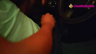 Drayber sa über sa pagkuha kanako pinaagi sa pagpakita sa iyang mga atngal alang sa siyudad