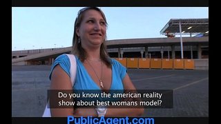 PublicAgent realmente creo que ela é unha modelo?