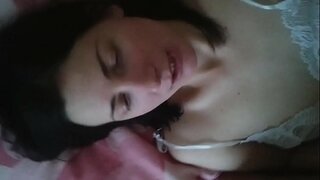 Ρωσική ερασιτέχνες κορίτσι Oksana γαμήσει στο τριχωτό μουνί, μέρος 1