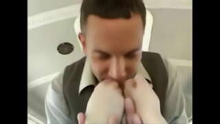 Жас қыз автобуста