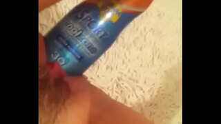 Toying koos suncream pudel