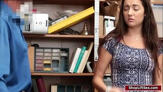 LP oficial lambeu e fodido Lily Adams bichano mollado en doggystyle