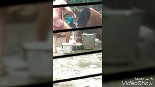 قرية bhabi تبين لها نصف عارية الجسم 2