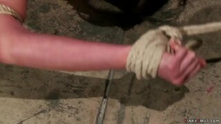 Misruqin kbar big mara taċ-Ċirasa Mqattgħin rabtiet u l-gags negozjanti ma Massaġġi li għandu l-affari mar-raġel tagħha imbagħad sess tagħha fuq